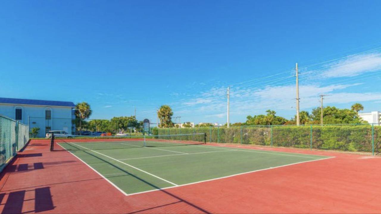Tropical Paradise At Diplomat Какао-Бич Экстерьер фото